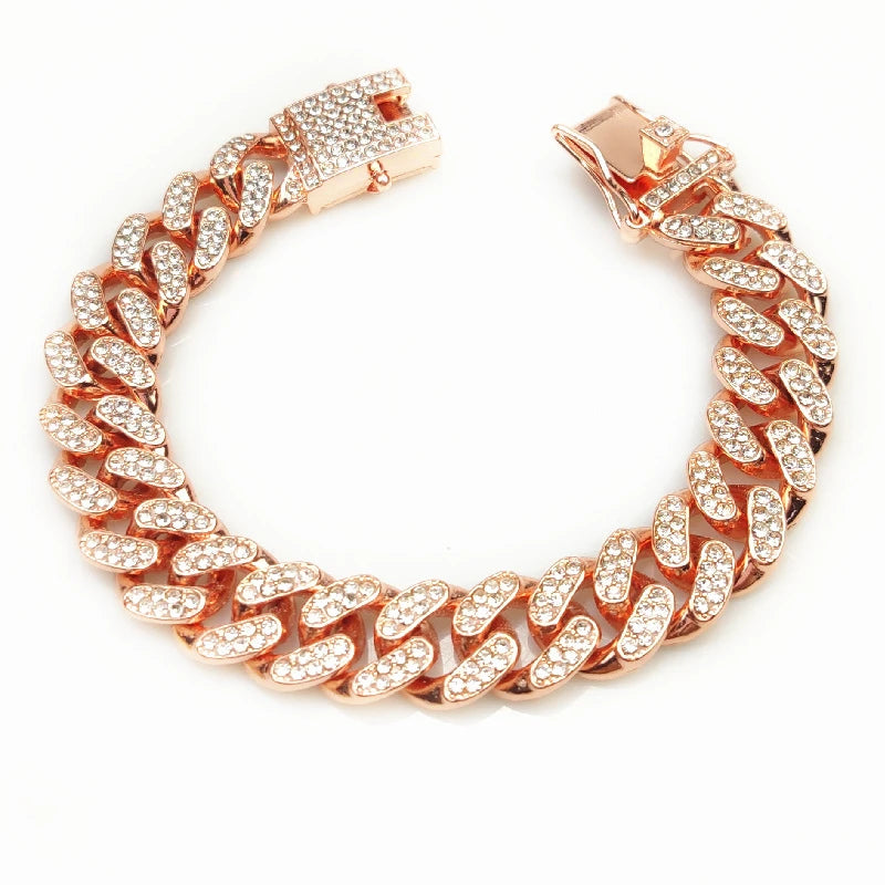 Luxury Cuban Link Rhinestone Collars are Perfect for Cats, Puppies and Full Size Dogs. This Rhinestone Collar is the Perfect Accessory to Add a Little Style to Your Fur Baby. These Stylish Collars Come in Gold, Rose Gold or S